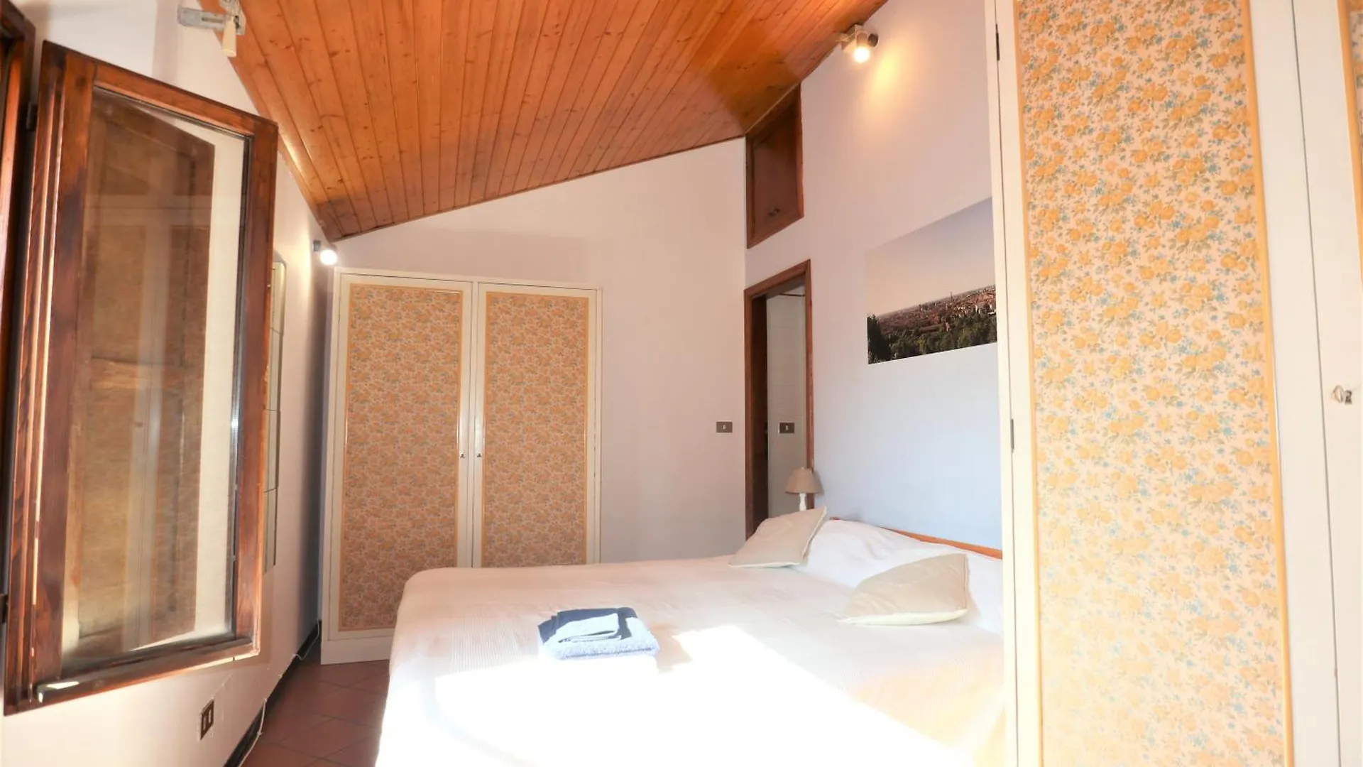 Lovely Central Apartment Bologna Italy